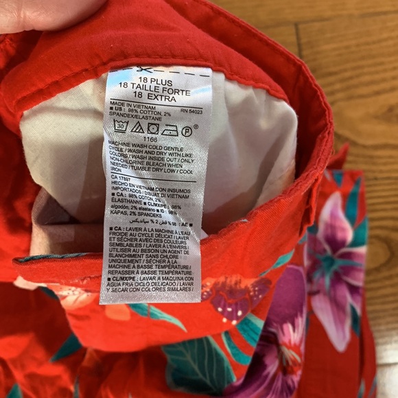 Old Navy floral shorts size 18 - Picture 4 of 6